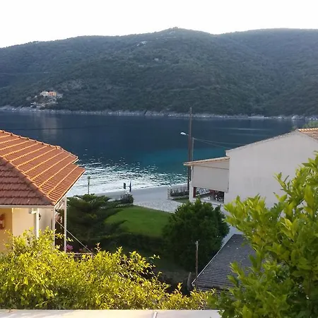Porto Poros Apartment *