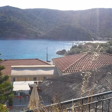 公寓 Porto Poros *