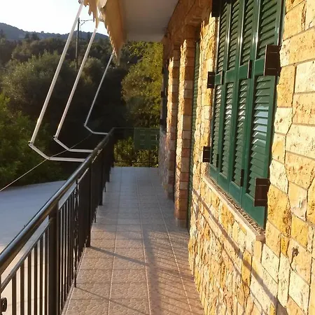 Porto Poros Apartment Mikros Gialos