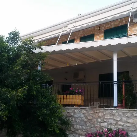 Porto Poros 公寓 米克罗斯雅洛斯