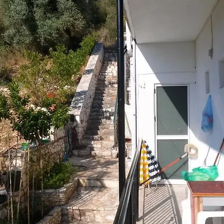 Porto Poros Mikros Gialos